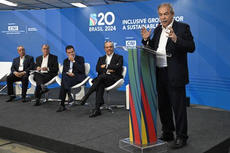 29-01-2024 - O presidente do BNDES, Aloísio Mercadante, durante Abertura do B20 Brasil na FIRJAN no Rio de Janeiro. Foto : Cadu Gomes/VPR