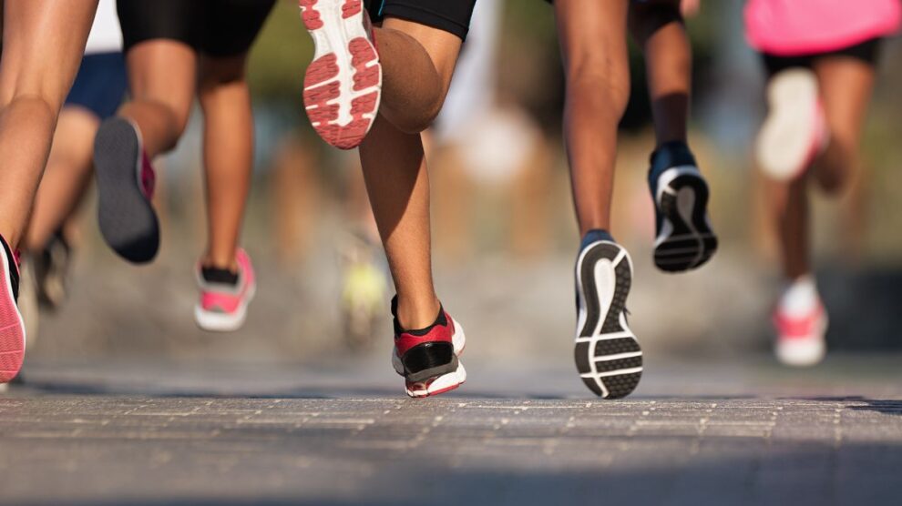 O Que Avaliar em um Tênis de Corrida Antes de Comprar Online